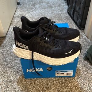 Hoka One One Arabic 7 W8